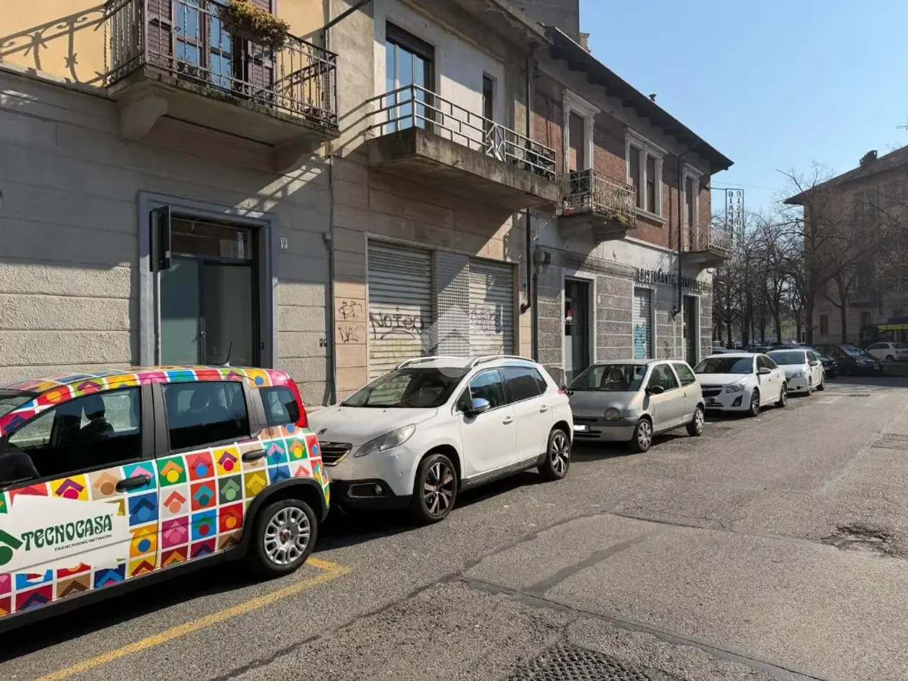 Negozio in Via Airasca 15, Torino, {3} - Foto 2