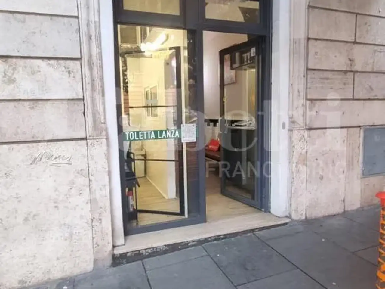 Negozio in Via Giovanni Lanza, Roma, {3} - Foto 1
