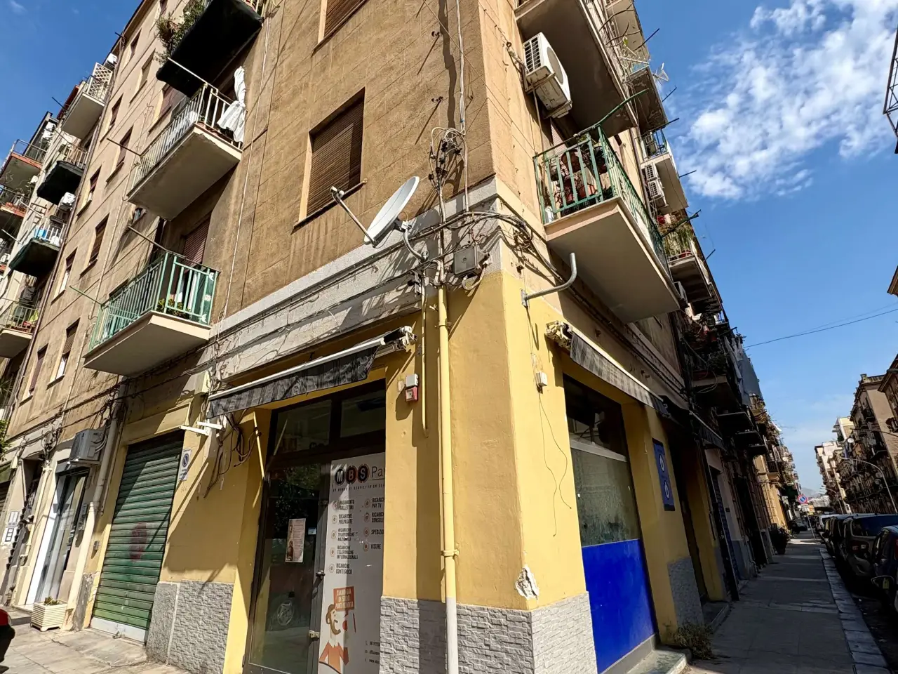 Negozio in Via Vito La Mantia 115, Palermo, {3} - Foto 1