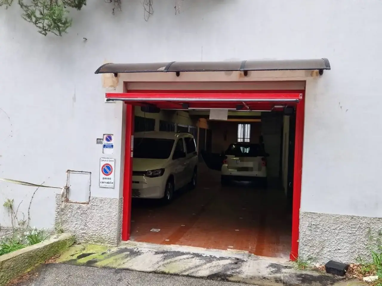 Parcheggio chiuso in Via Antonio Sant'Elia 214, Genova, {3} - Foto 1