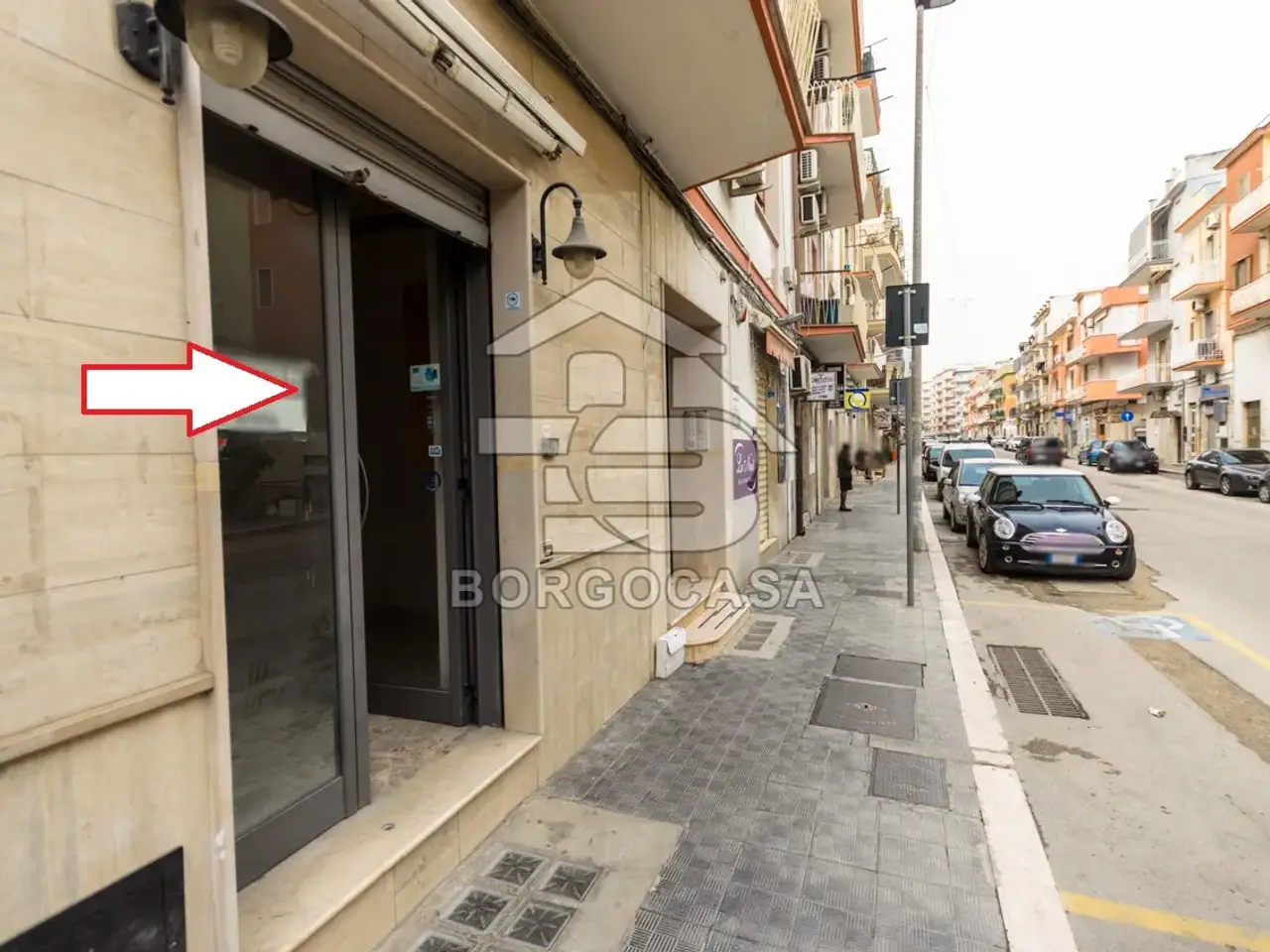 Locale commerciale in Via Gargano, 11 - Manfredonia  Zona Monticchio, Manfredonia, {3} - Foto 1