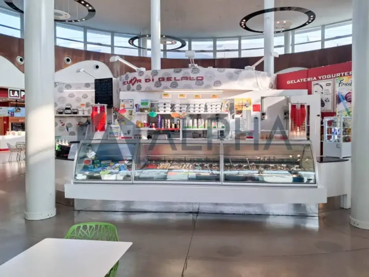 Gelateria in Via Bisaura, Faenza, {3} - Foto 2