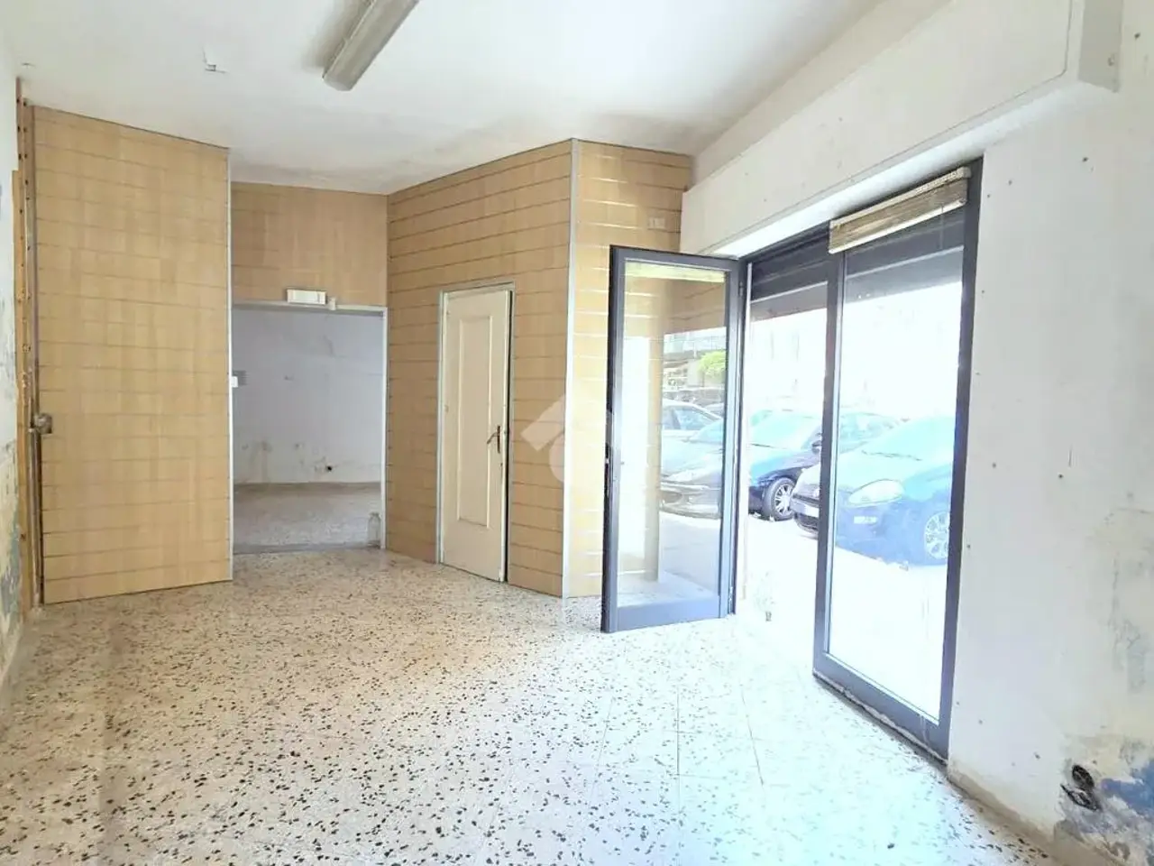 Negozio in Via Giuseppe Arcoleo 15, Palermo, {3} - Foto 2