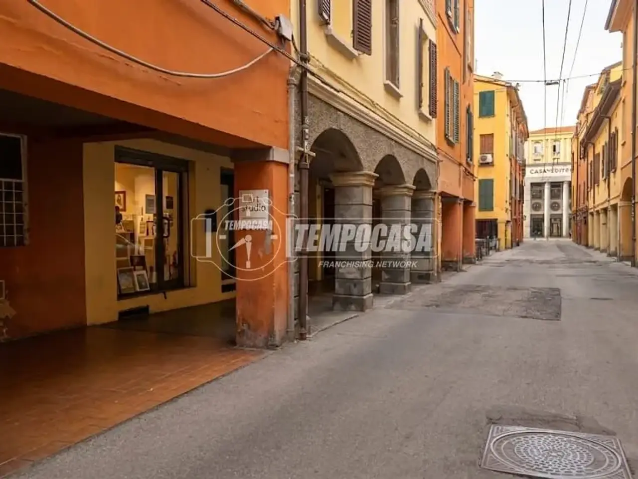 Negozio in Via Centotrecento, Bologna, {3} - Foto 1