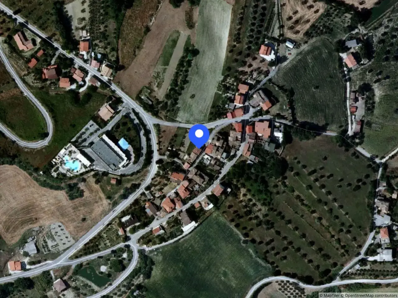 Autorimessa in Frazione Ponzano, 64010 Ponzano, Civitella del Tronto Te, Italia 64010, Civitella Del Tronto, {3} - Foto 2