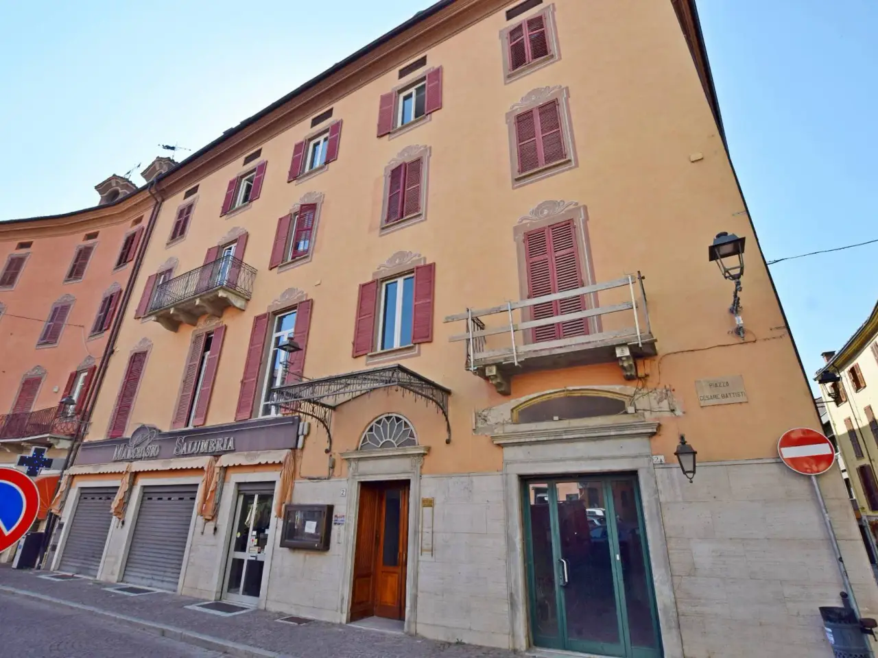 Negozio in Piazza Cesare Battisti 2, Mondovi', {3} - Foto 1