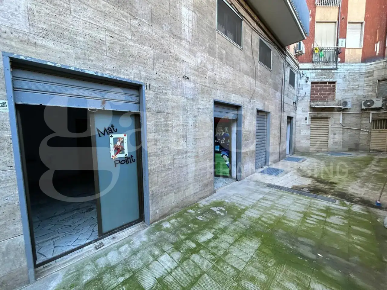 Negozio in Vico Antonino 11, Canosa Di Puglia, {3} - Foto 1