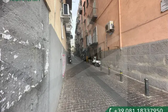 Warenlager in Via Ferdinando Palasciano 11, Napoli - Foto 1