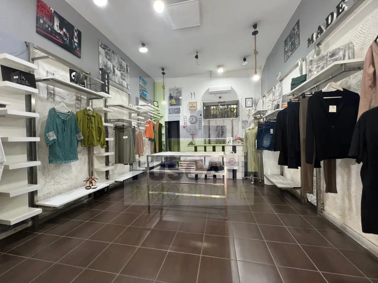 Locale commerciale in Via Napoli, Masseria Grande, Mugnano di Napoli, Napoli, Campania, 80018, Italia, Mugnano Di Napoli, {3} - Foto 2
