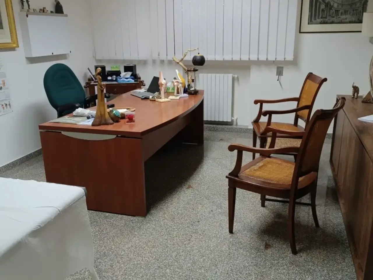 Ufficio in Viale Virgilio 128, Taranto, {3} - Foto 1