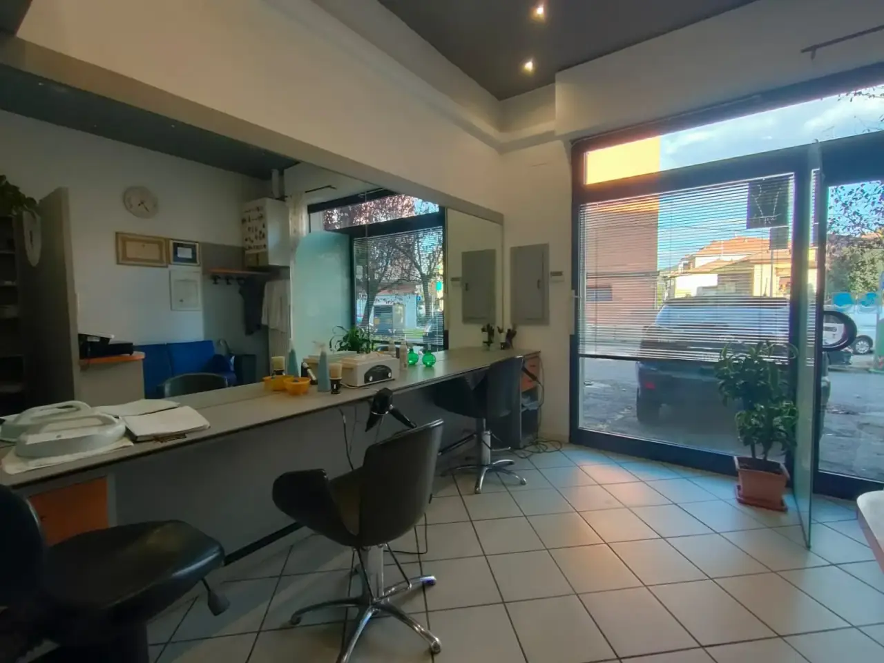 Negozio in Via Arrigo Boito 4, Casalecchio Di Reno, {3} - Foto 1