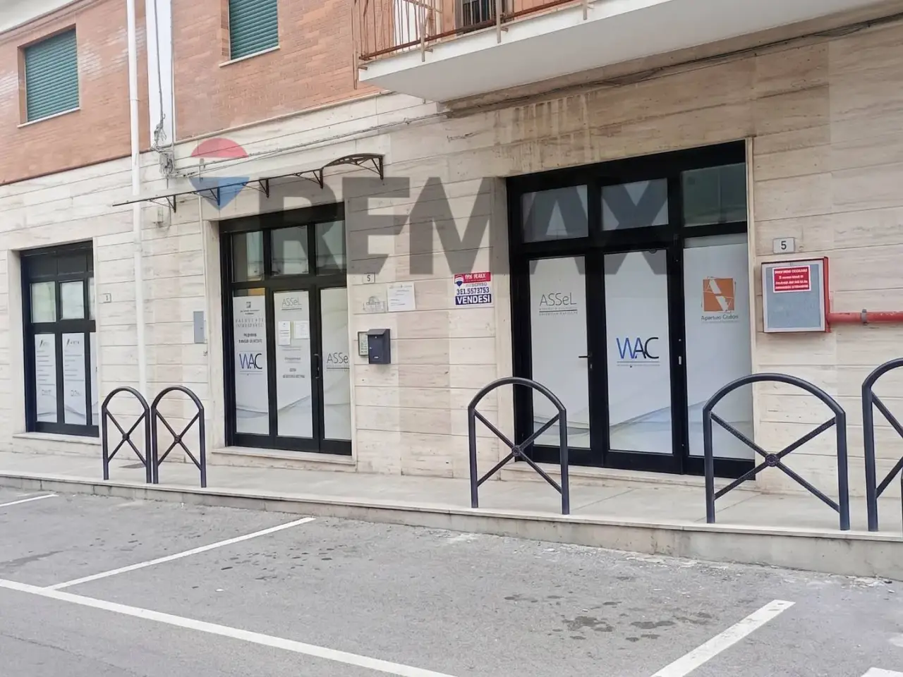 Ufficio in Via Cannarsa 3-5, Termoli, {3} - Foto 2