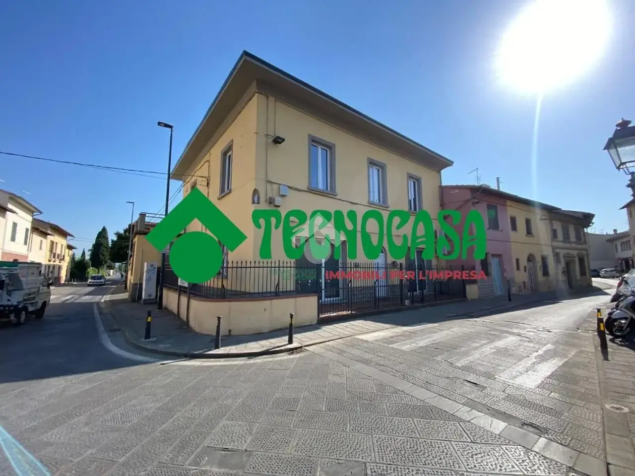 Palazzina commerciale in Via di Brozzi 58, Firenze, {3} - Foto 1