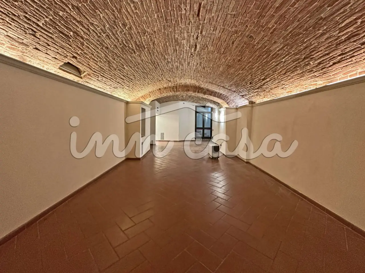 Negozio in , Faenza, {3} - Foto 1