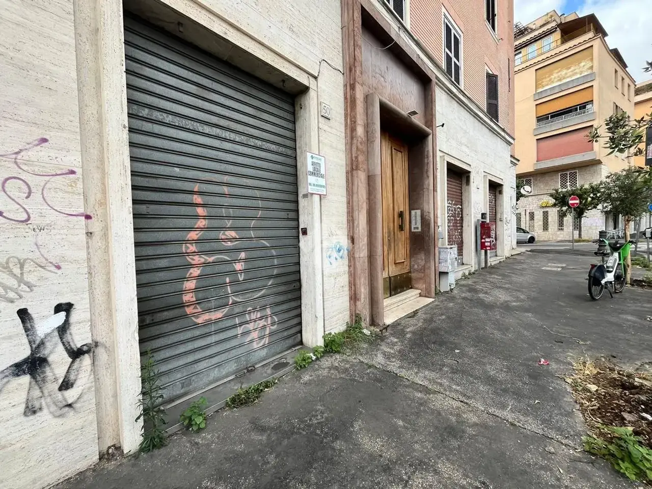 Negozio in Via della Batteria Nomentana 50, Roma, {3} - Foto 1