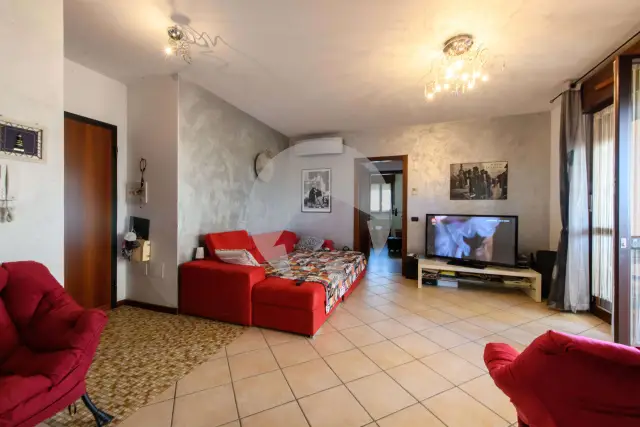 Wohnung in Via Meuccio Ruini  62, Reggio nell'Emilia - Foto 1