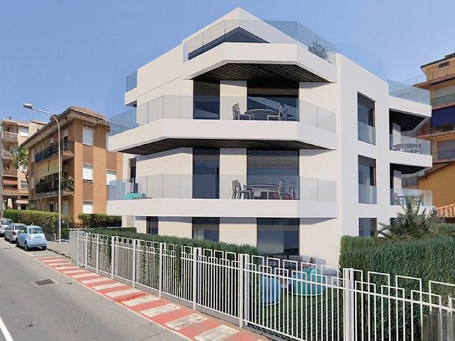 3-room flat in Viale Giuseppe Mazzini, Andora - Photo 1