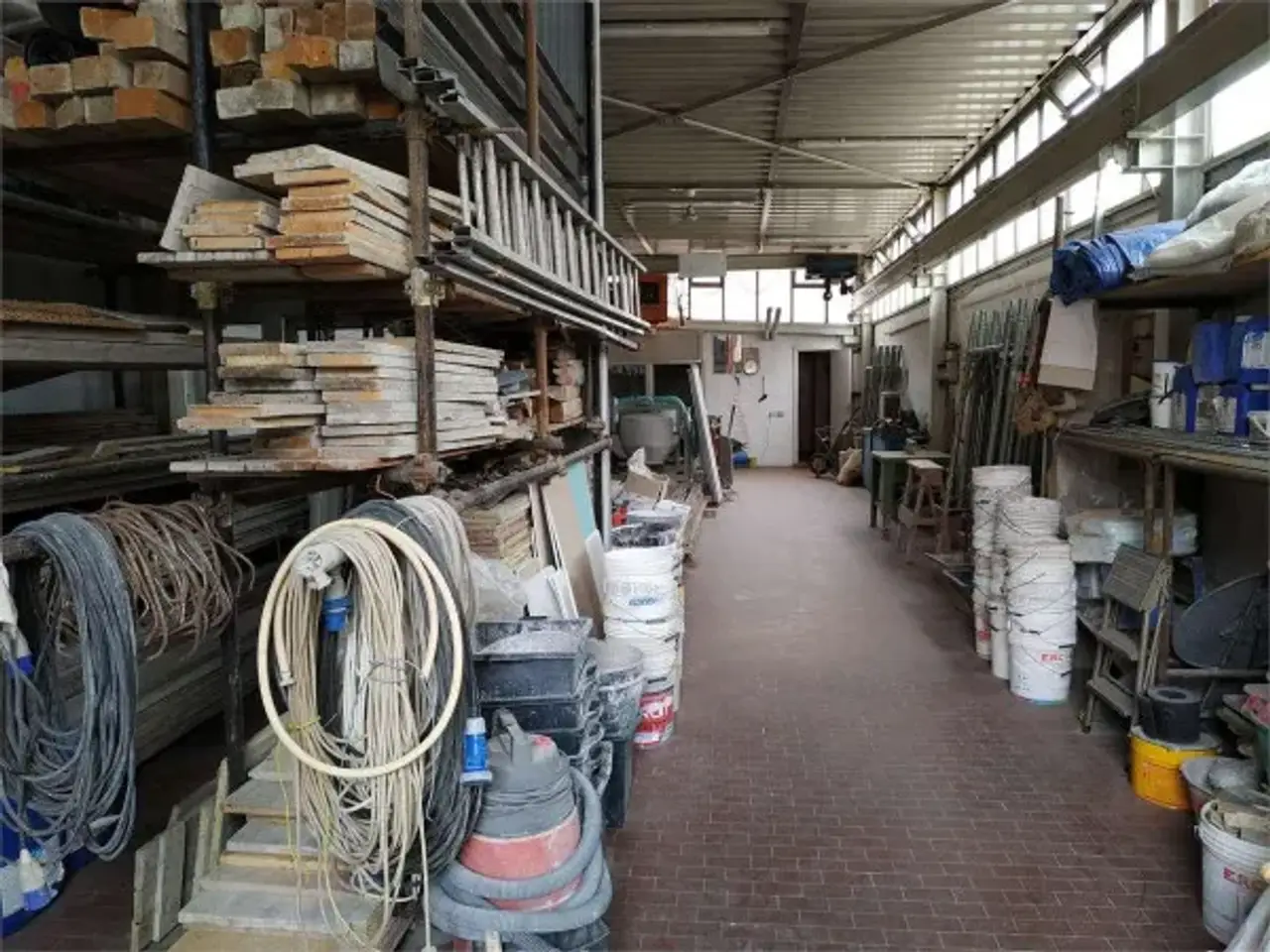 Laboratorio in Via Cavour, Senago, {3} - Foto 1