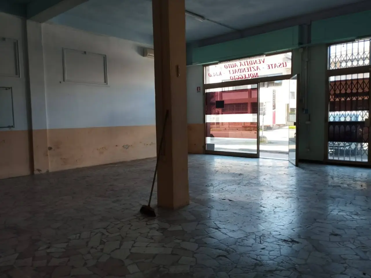 Negozio in Via Puccinelli, Castelfranco Di Sotto, {3} - Foto 2