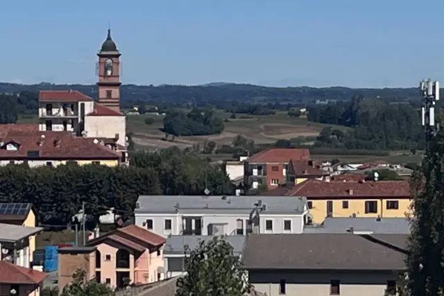 Vierzimmerwohnung in Via Gian Battista Petrino 5, San Damiano d'Asti - Foto 1