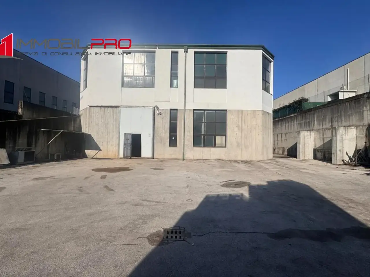 Magazzino in Via del Lavoro 40, Malo, {3} - Foto 1