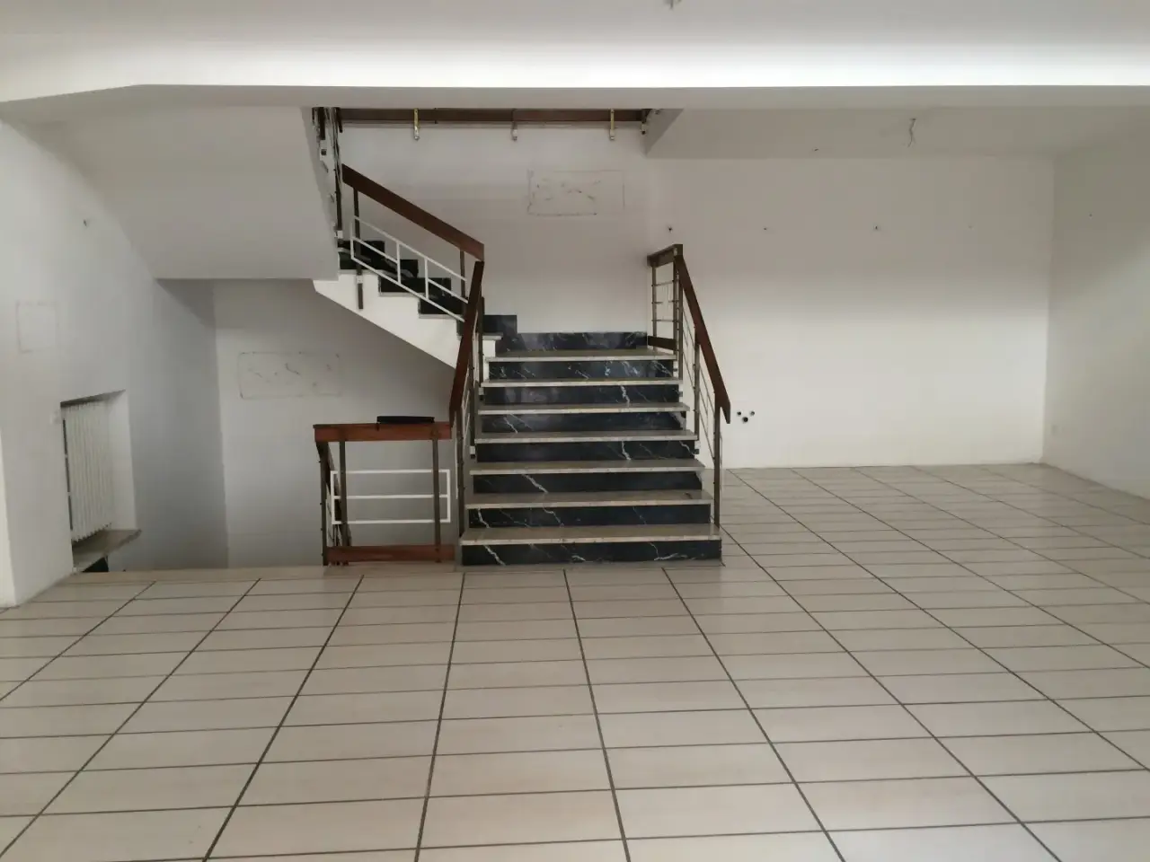 Esercizio commerciale in Corso Italia, Pisa, {3} - Foto 1
