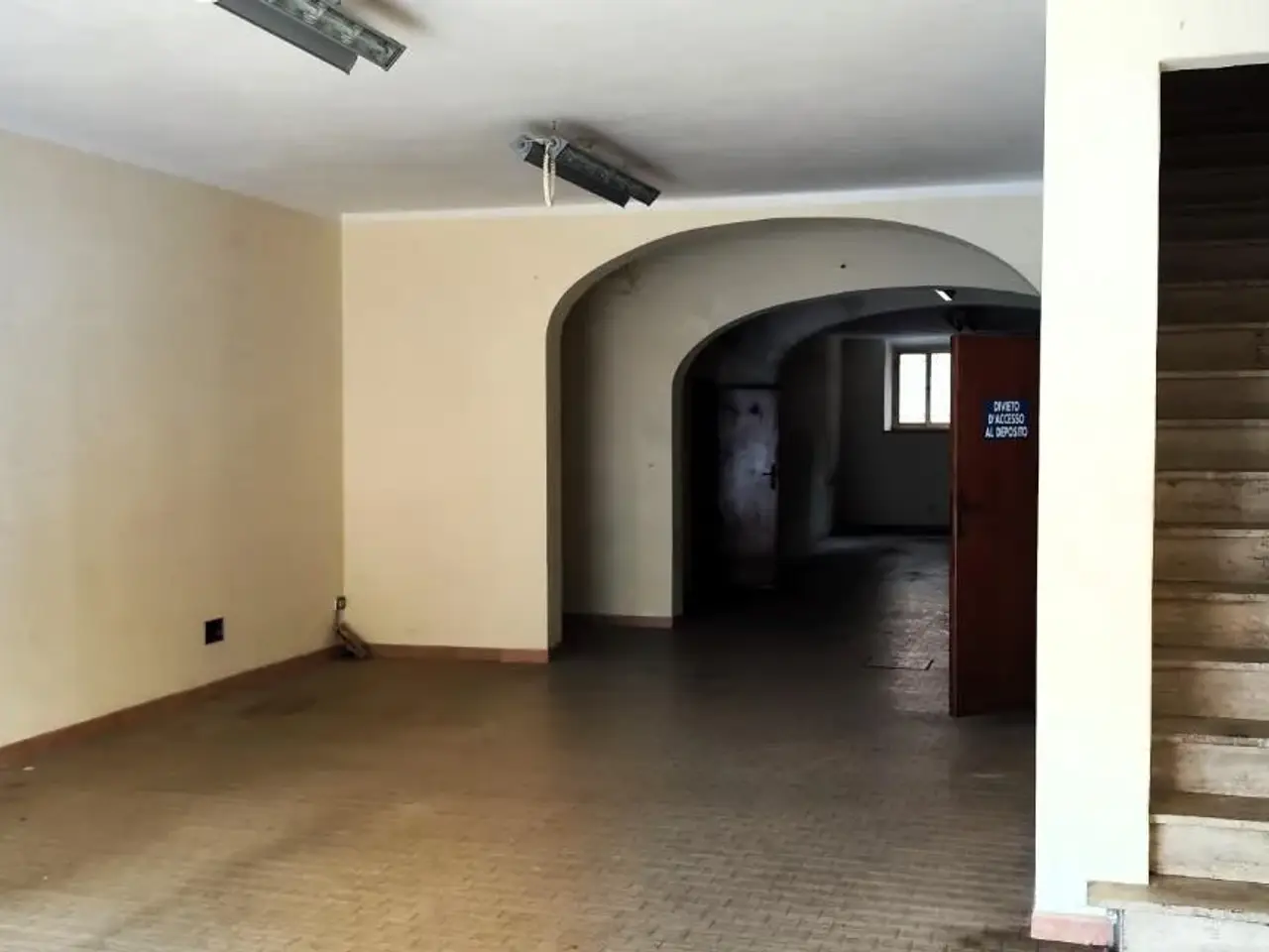 Negozio in , Castelfranco Di Sotto, {3} - Foto 2