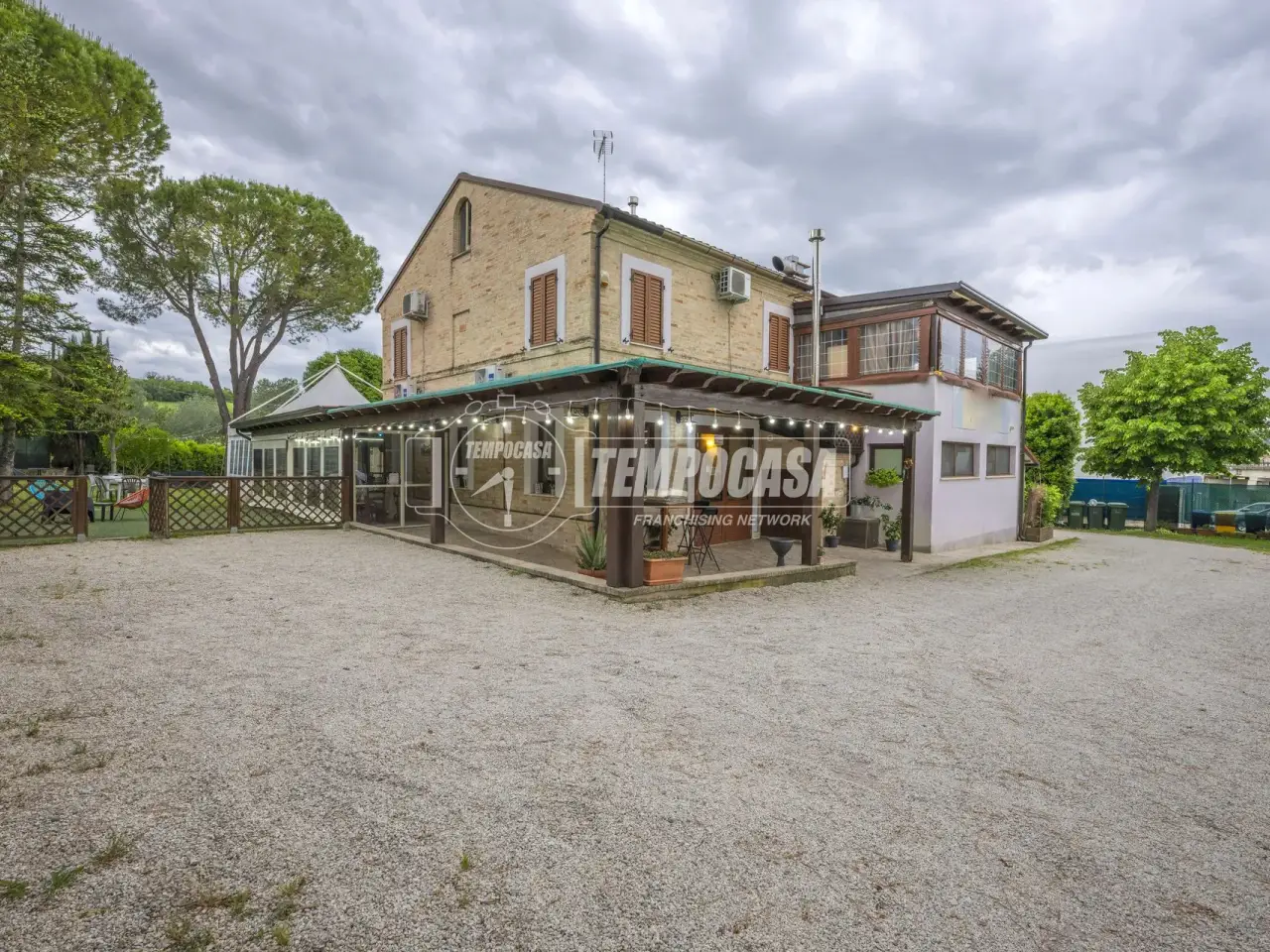 Ristorante in , Monte Urano, {3} - Foto 1