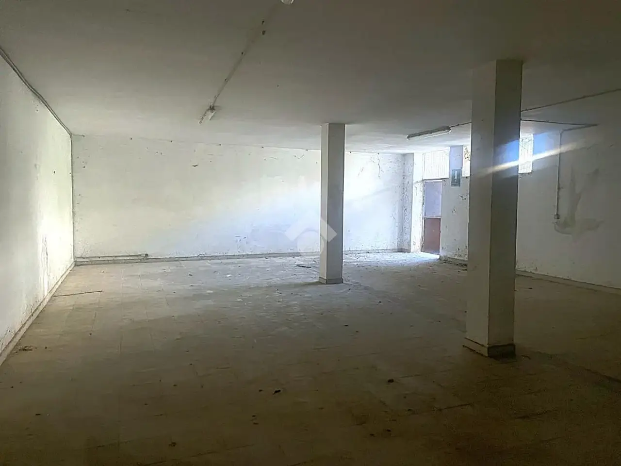 Magazzino in Via Dora Riparia 16, Buttigliera Alta, {3} - Foto 1