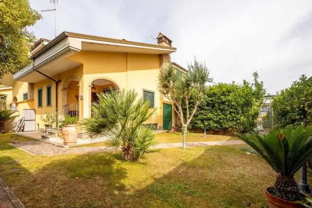 Terraced house in Via Tacito, Guidonia Montecelio - Photo 1