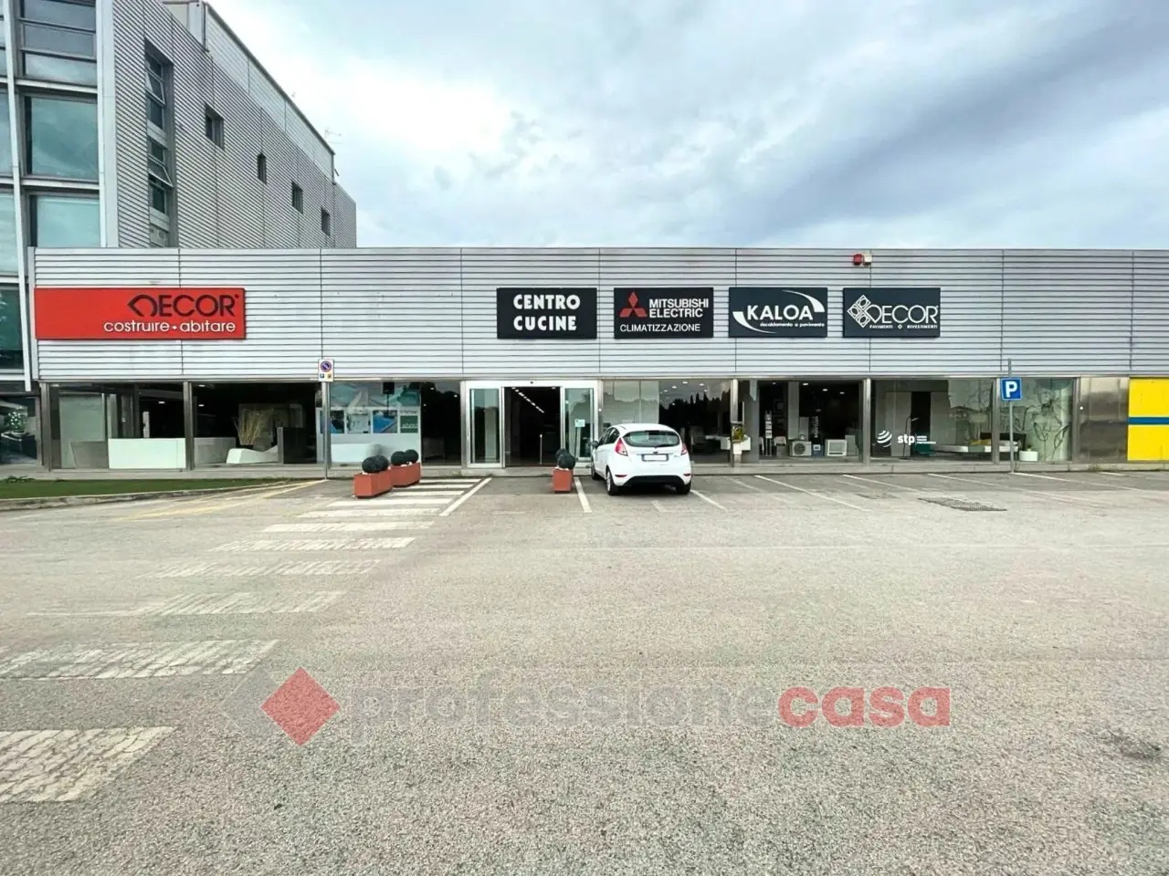 Negozio in Via Pievaiola, Perugia, {3} - Foto 1