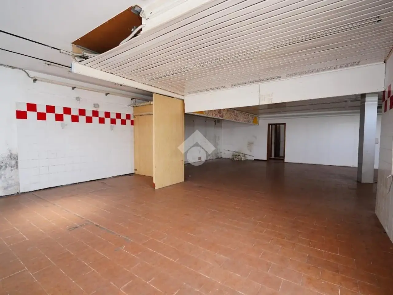 Negozio in Via Mario Fiore 22, Povegliano, {3} - Foto 1