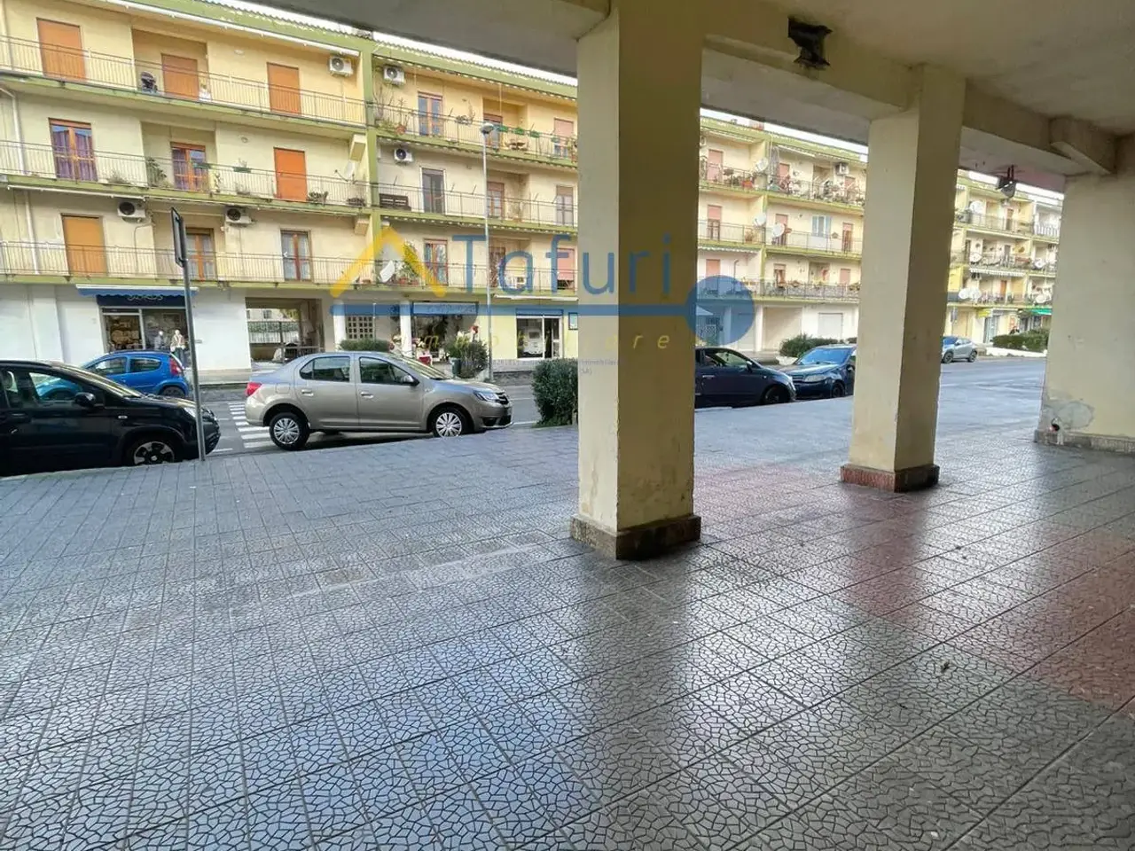 Negozio in Via Salvo d'Acquisto 7, Agropoli, {3} - Foto 2