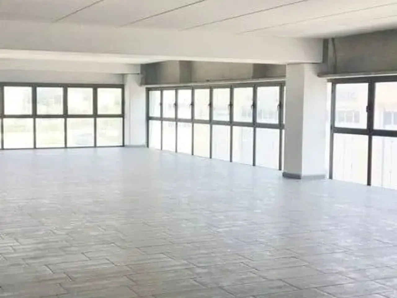 Esercizio commerciale in Via G. Garibaldi Calcinaia 43, Calcinaia, {3} - Foto 1
