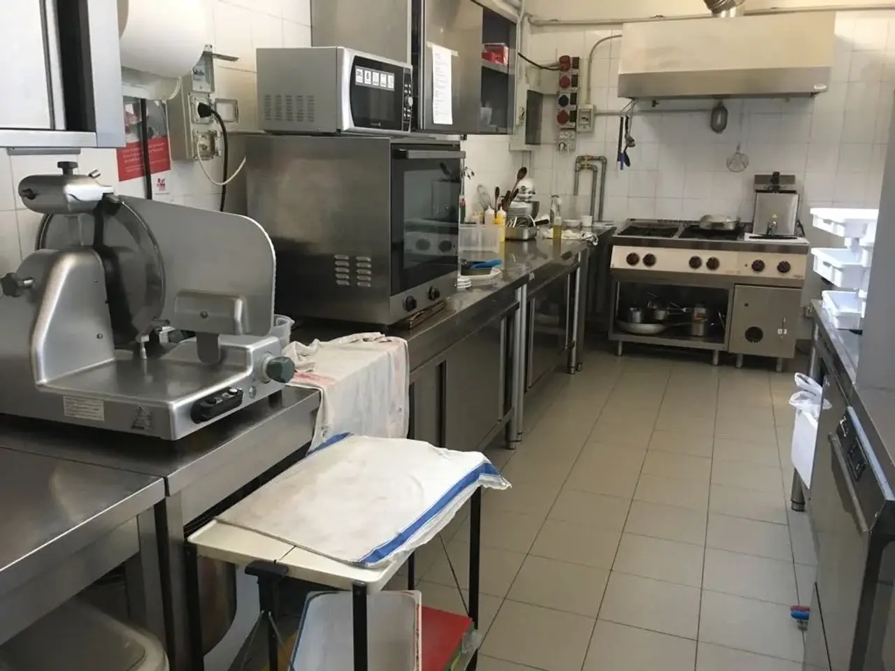 Ristorante in Viale Giosuè Carducci, Lucca, {3} - Foto 1