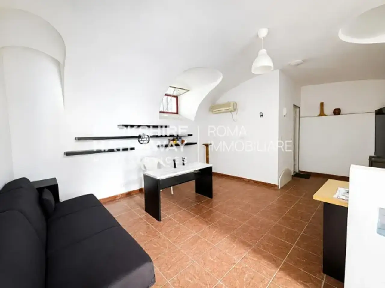 Magazzino in Via Varese 22, Roma, {3} - Foto 1