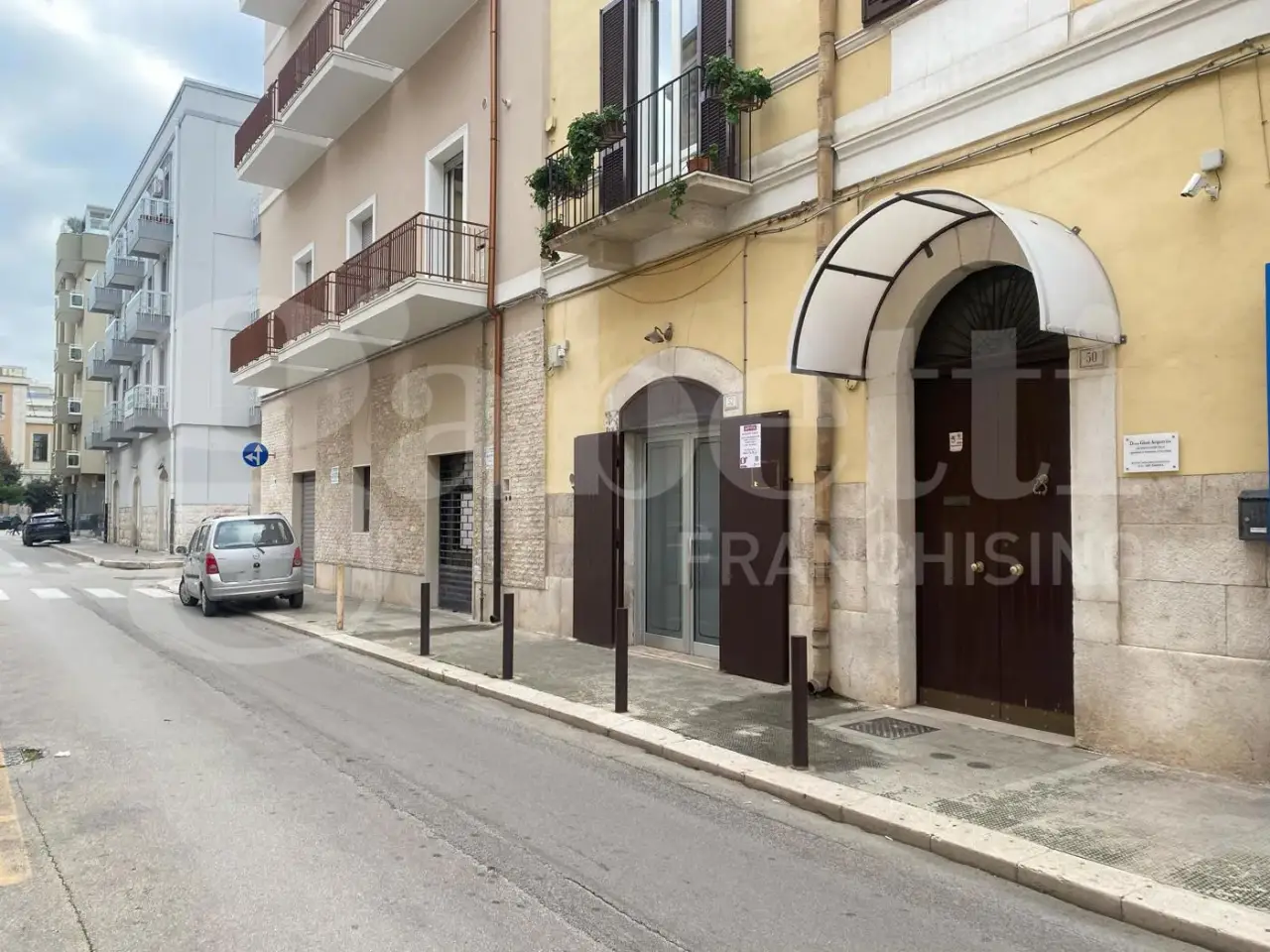 Negozio in Via Cesare Lambertini, Trani, {3} - Foto 2