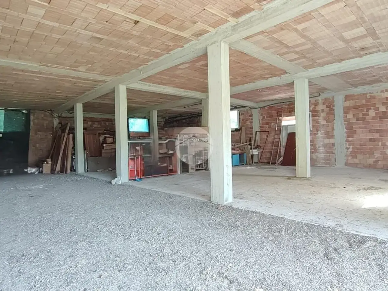 Magazzino in Strada Statale Cassino-Formia, Pignataro Interamna, {3} - Foto 1