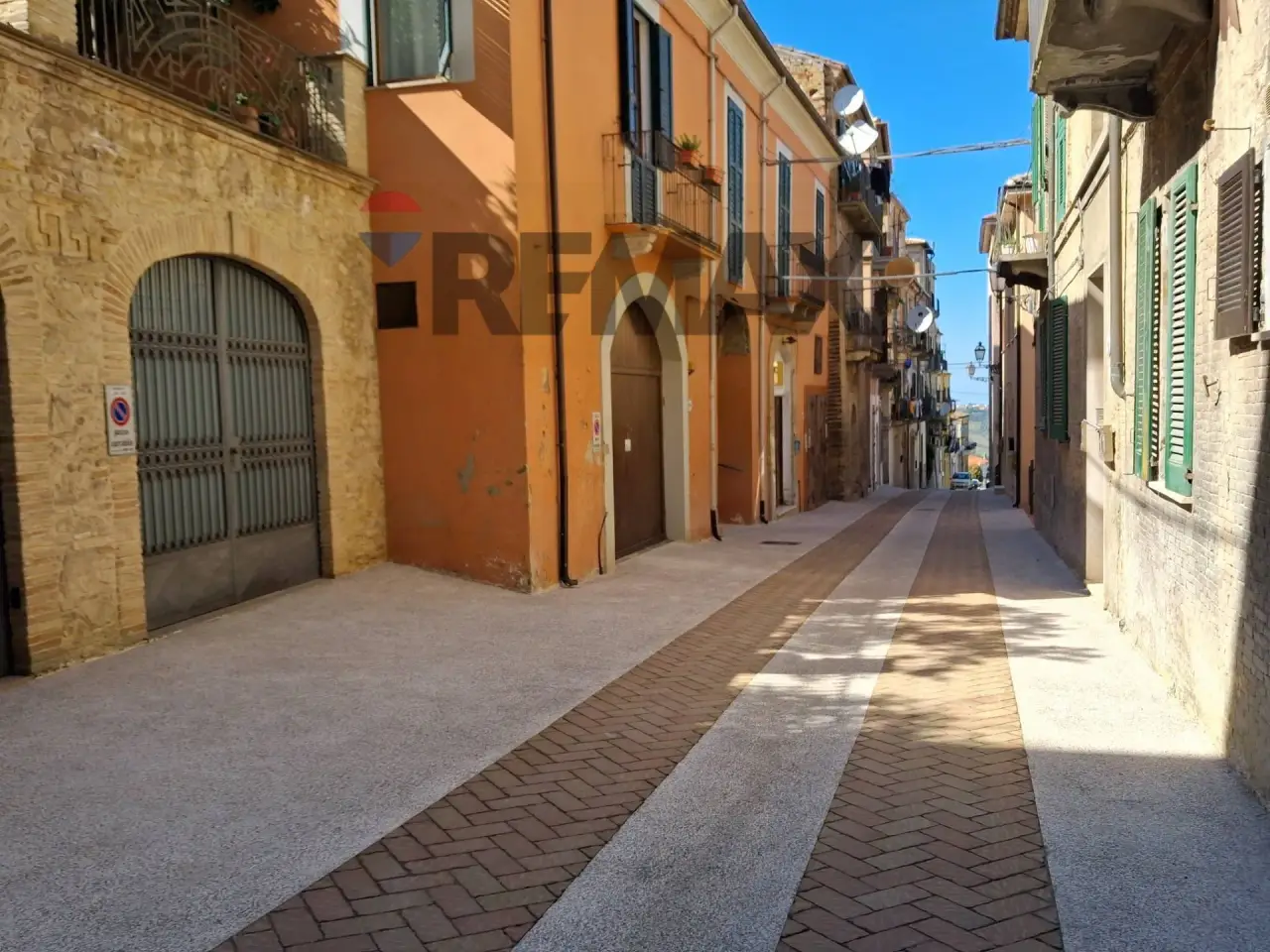 Negozio in Vico 10 di Via Cavour 1, Lanciano, {3} - Foto 1