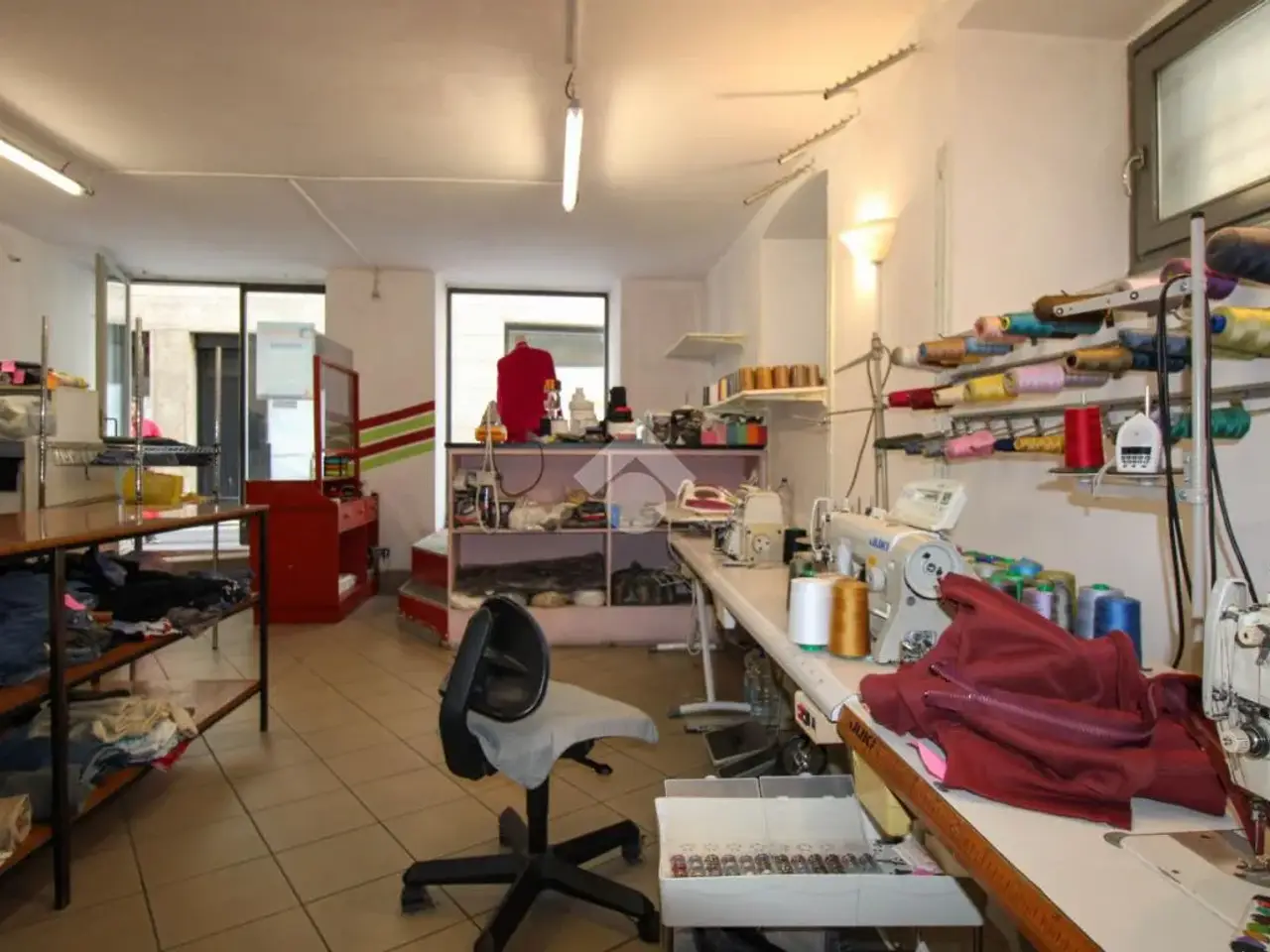 Negozio in Via Luigi Piazzini, Ponte San Pietro, {3} - Foto 2
