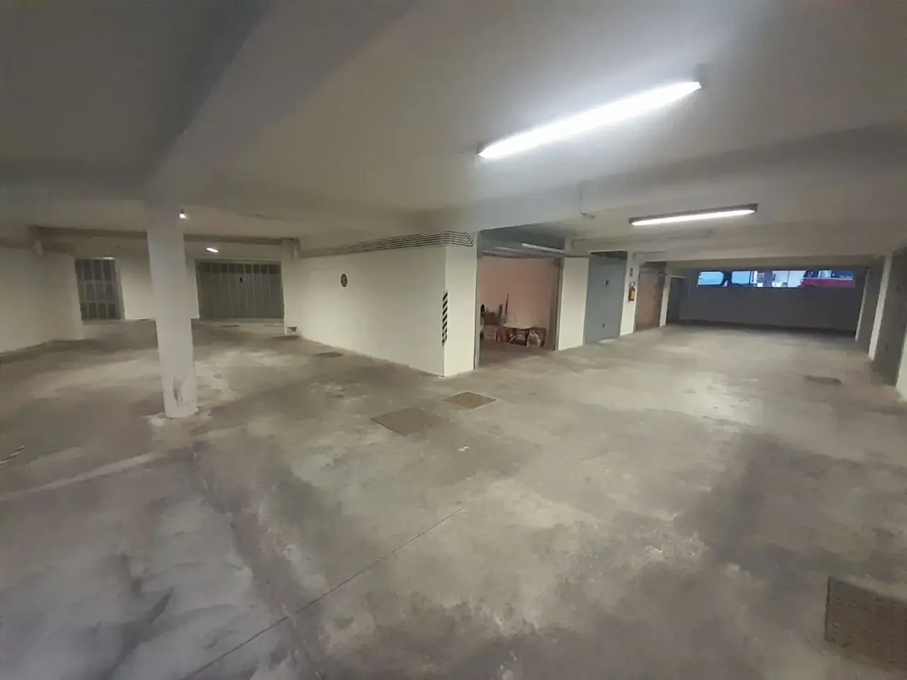 Parcheggio chiuso in Via Leonardo Bianchi Snc, Benevento, {3} - Foto 2