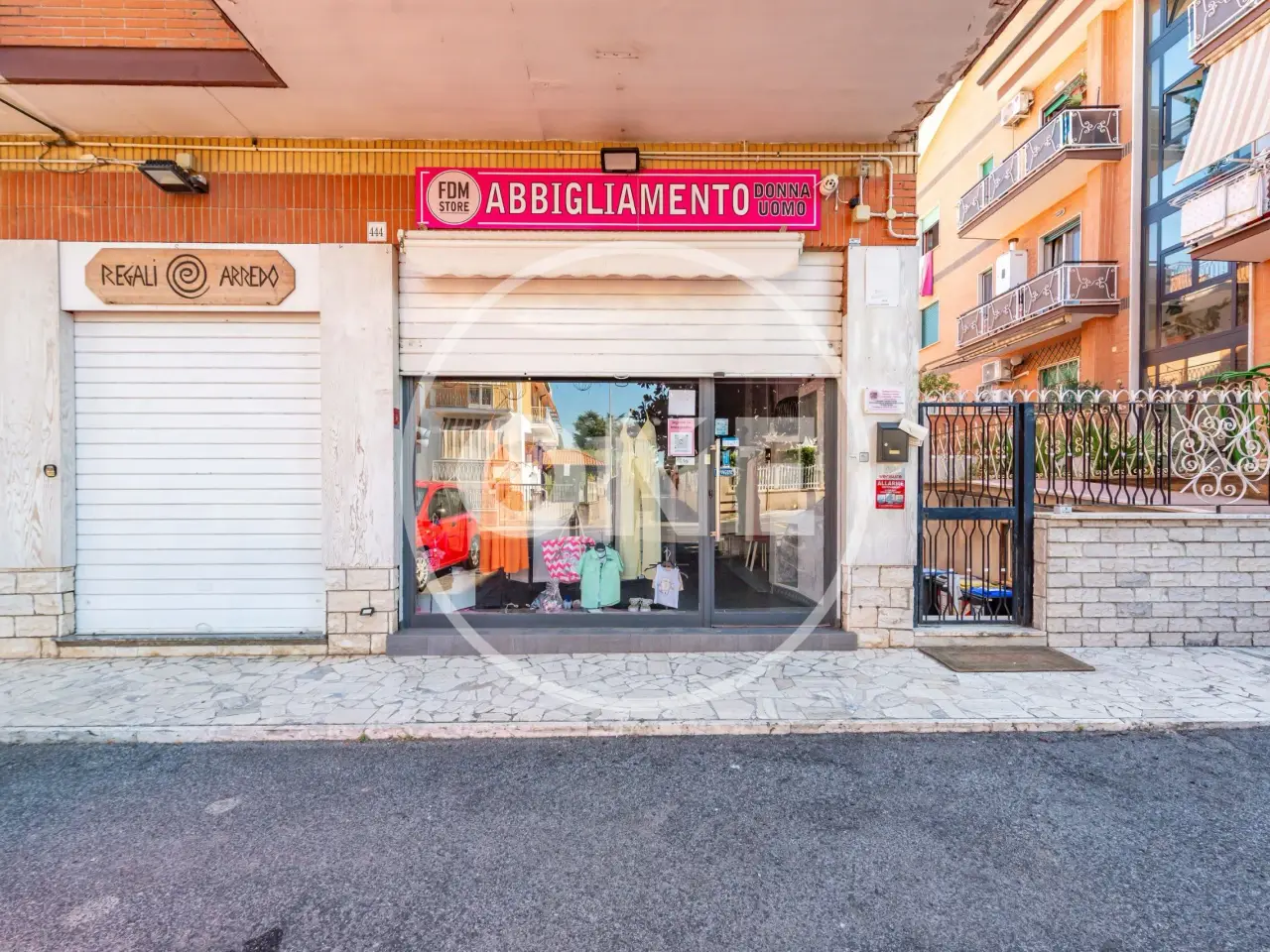 Negozio in Via Massa di San Giuliano 444, Roma, {3} - Foto 2