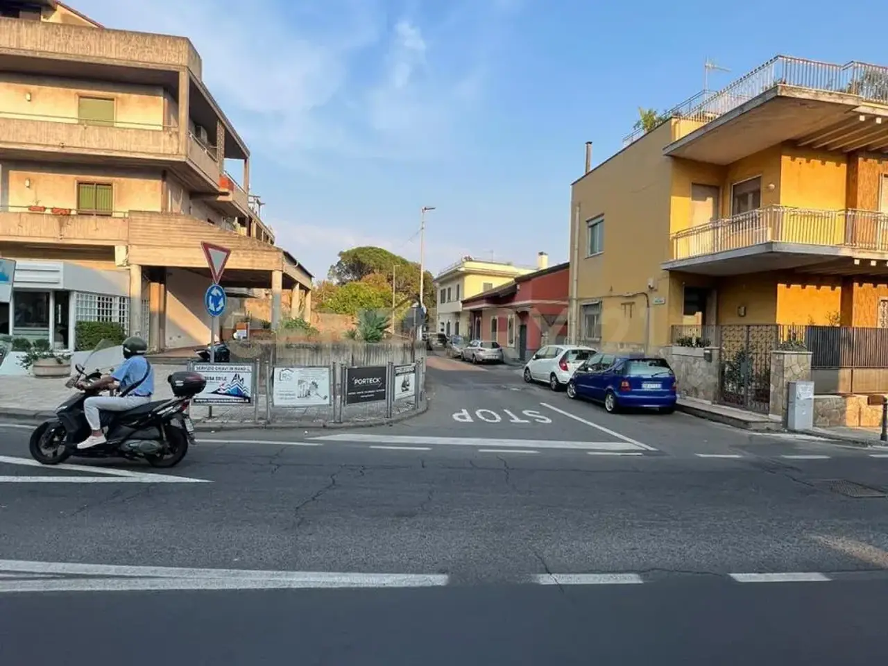 Parcheggio chiuso in Via Moncada 1, Sant'Agata Li Battiati, {3} - Foto 2