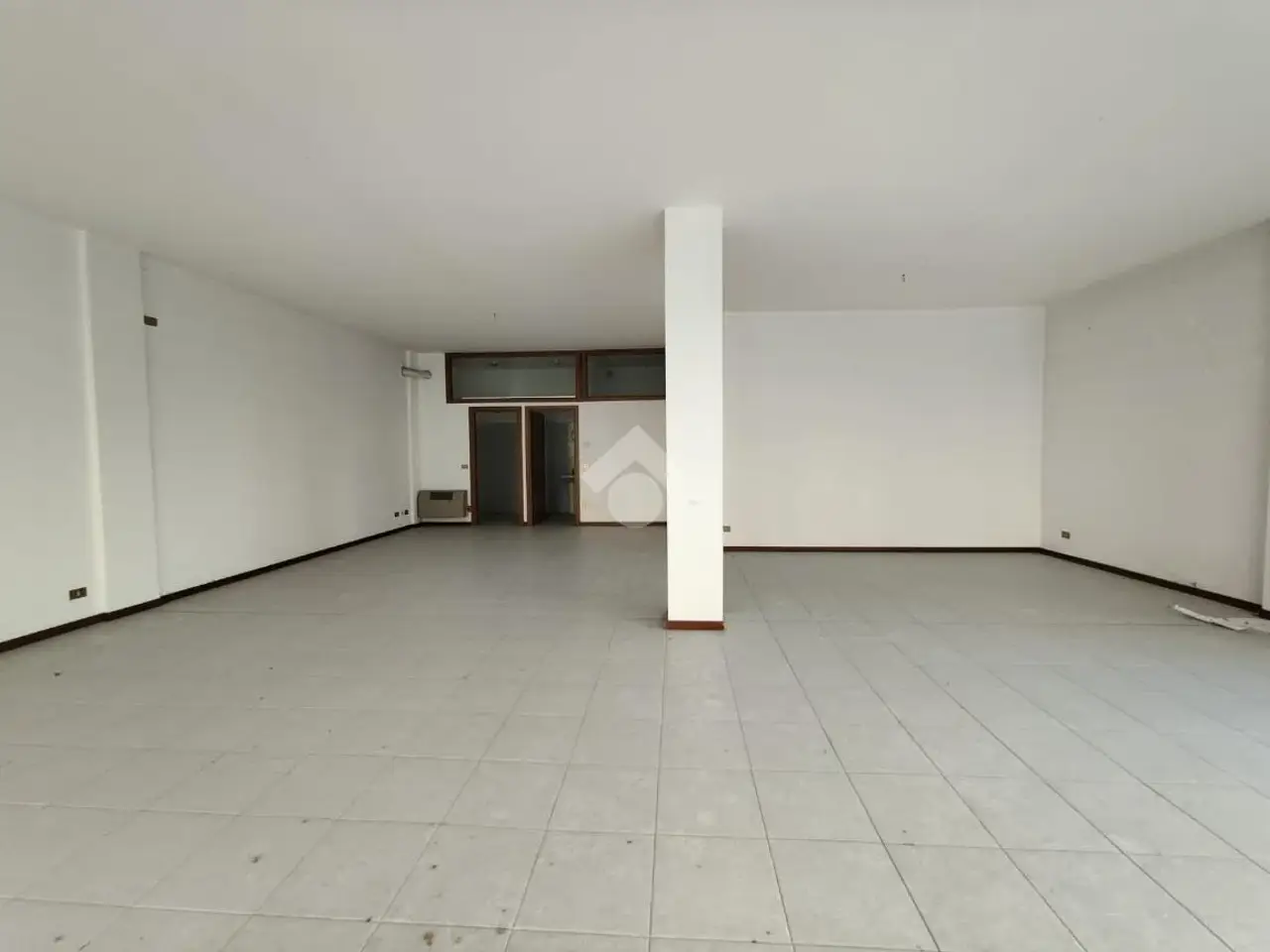 Negozio in Via Giuseppe Verdi 37, Gardone Val Trompia, {3} - Foto 2