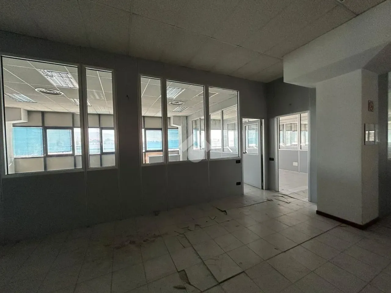 Magazzino in Via Valcamonica 29, Brescia, {3} - Foto 1