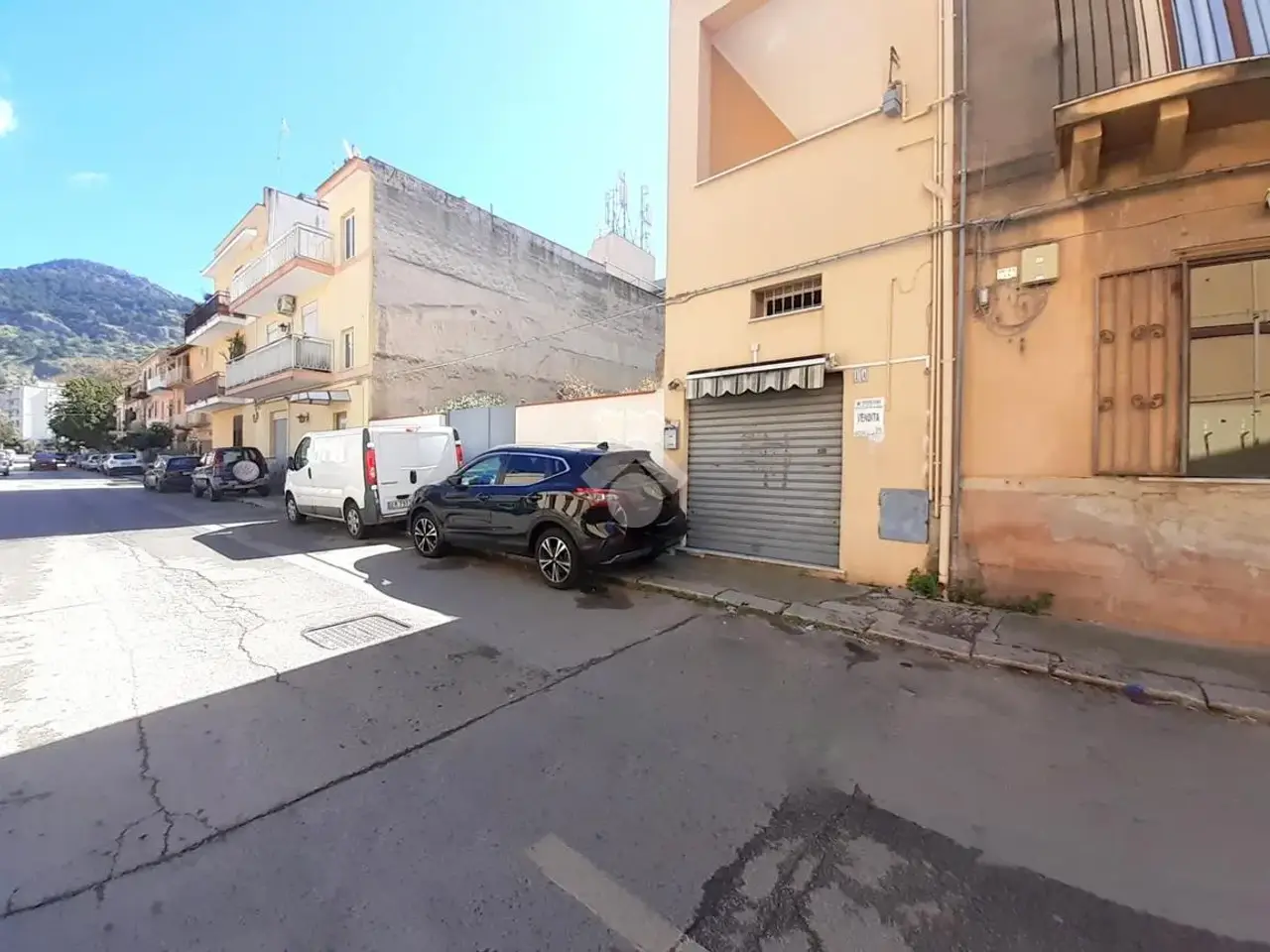Negozio in Via Ammiraglio Cagni Umberto 1, Palermo, {3} - Foto 1