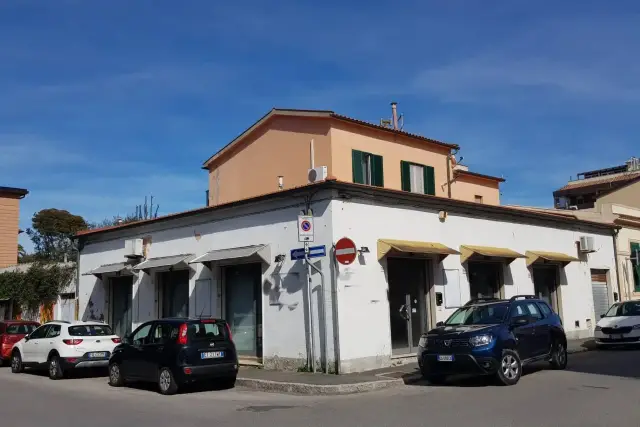 Geschäft in Via Andrea Sgarallino, Livorno - Foto 1