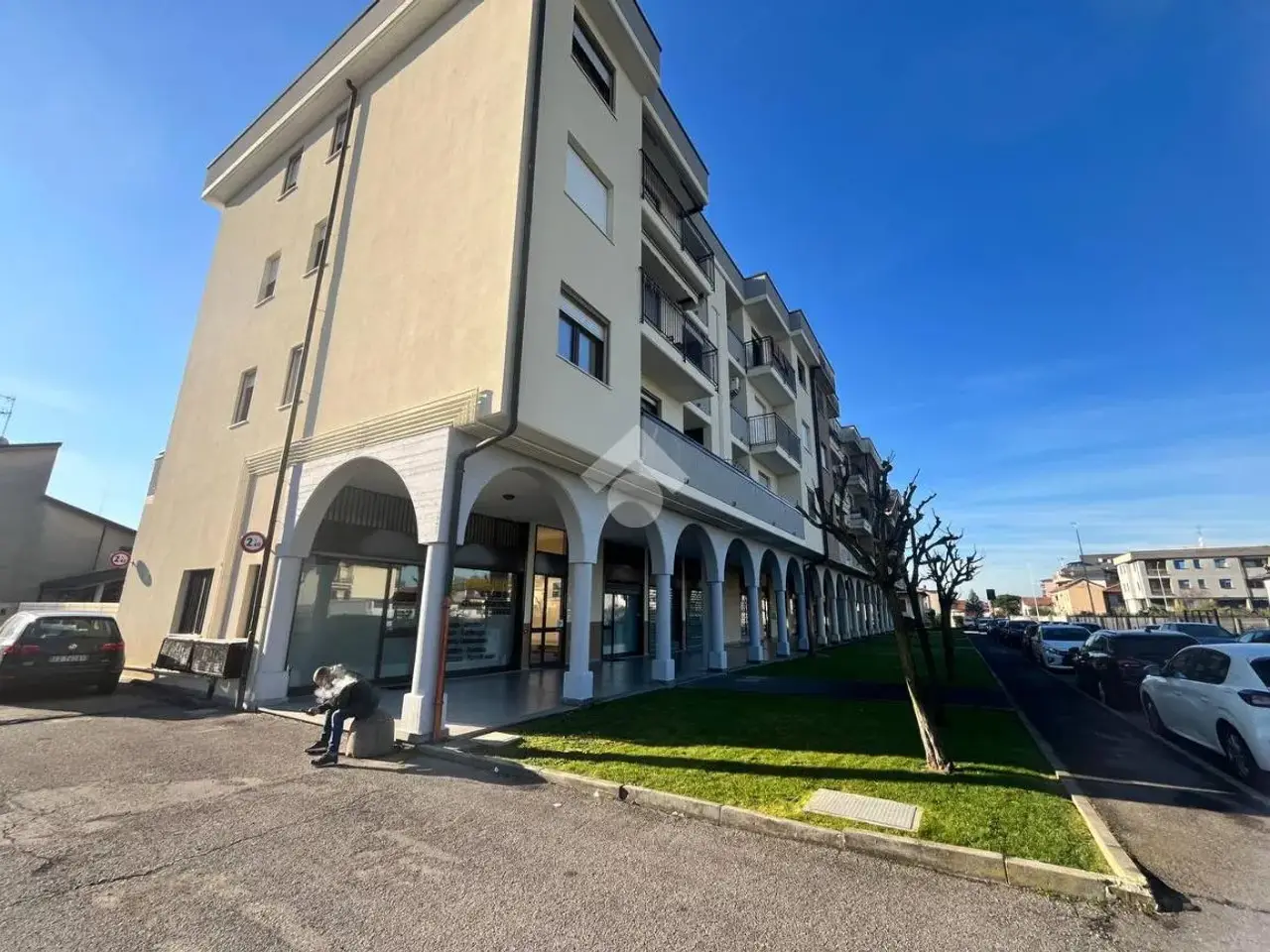 Ufficio in Via della Pergola 1, Busto Arsizio, {3} - Foto 2