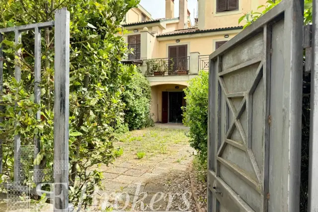 Terraced house in Via di Marco Simone 80, Guidonia Montecelio - Photo 1