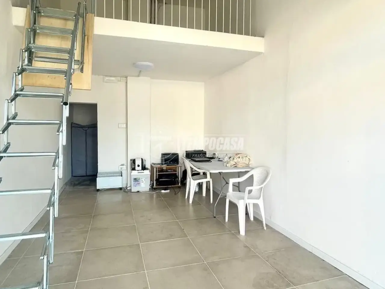 Magazzino in Corso Pietrobuoni, Sant'Agata Bolognese, {3} - Foto 2